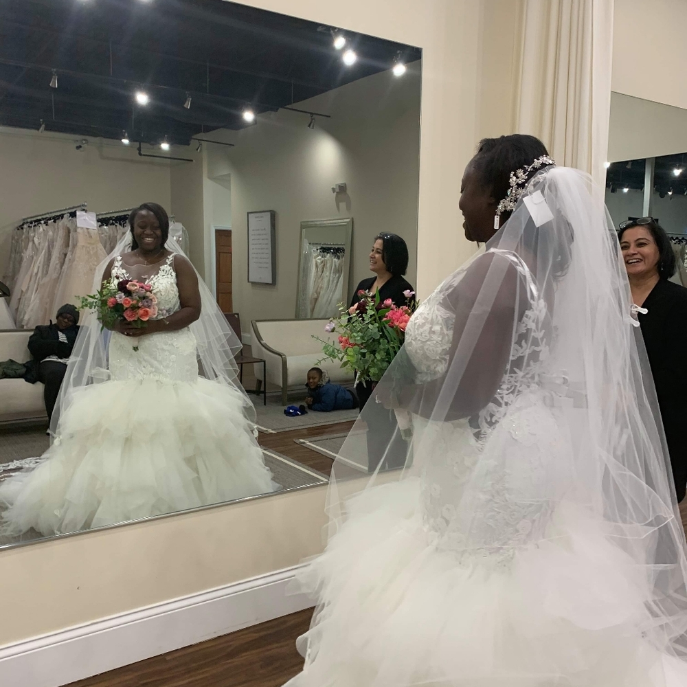 Wedding Dress - Picture 3 of 7